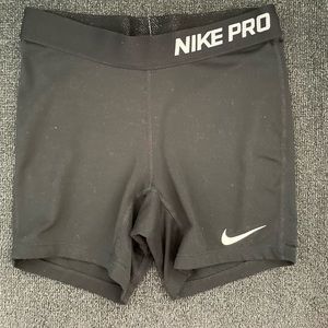 Kids Black Nike Pros (L)